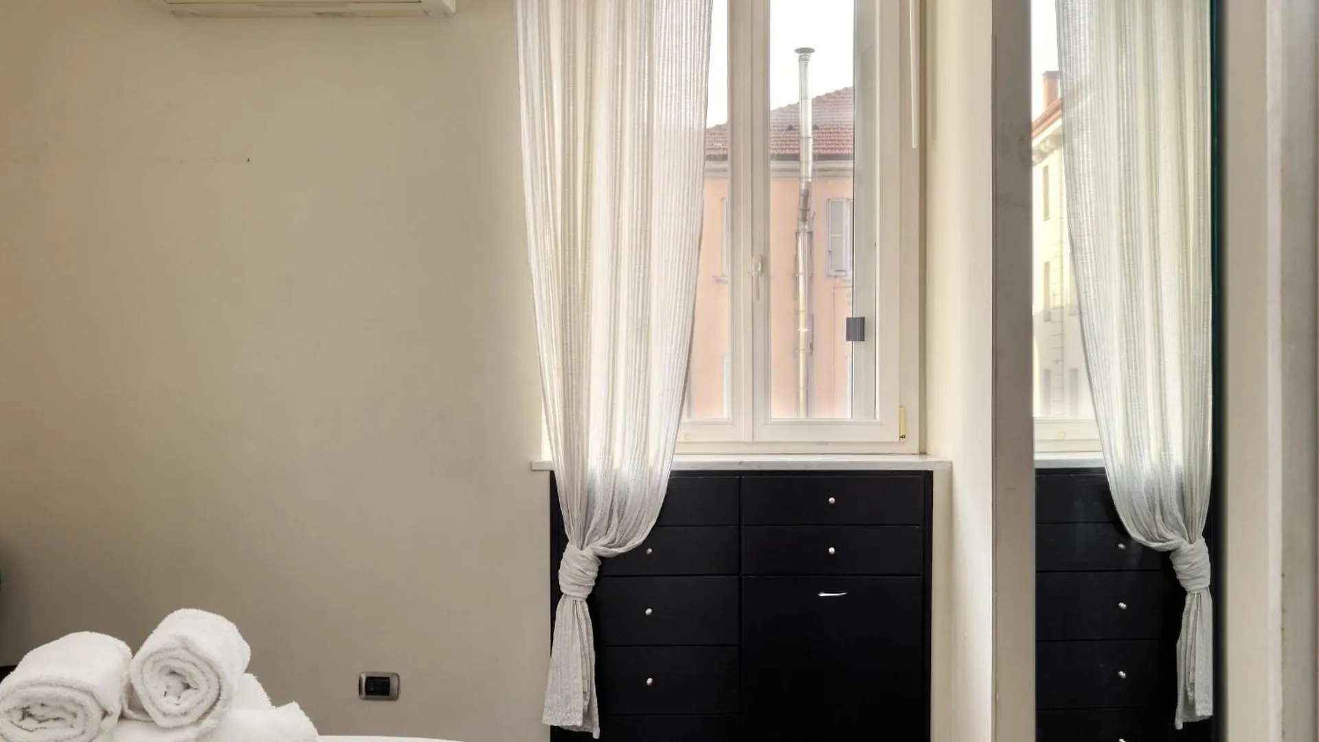 Joivy Bright 1Br Flat Near Milan Centro Storico Apartment